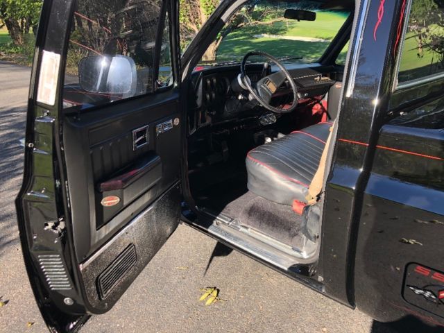 1986 Black Chevrolet C-10 Standard Cab Pickup