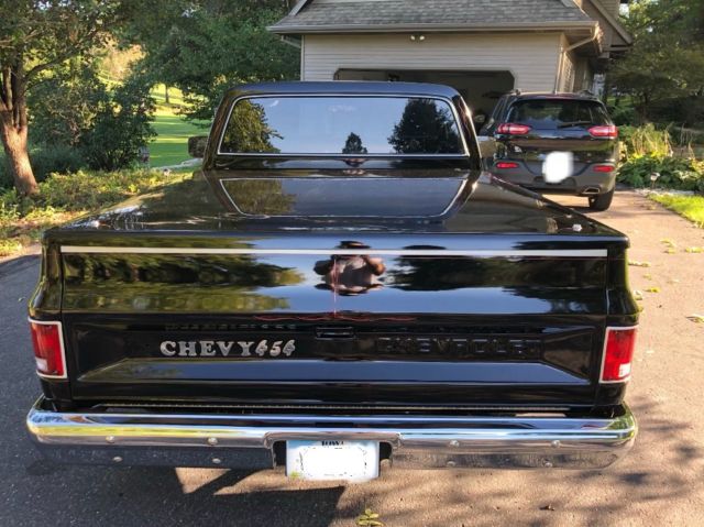 1986 Black Chevrolet C-10 Standard Cab Pickup