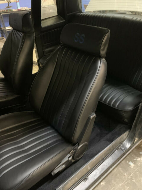 1985 Gray Chevrolet Monte Carlo Coupe