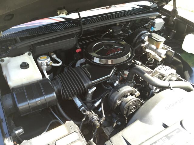 1990 Black Chevrolet C/K Pickup 1500 Standard Cab Pickup