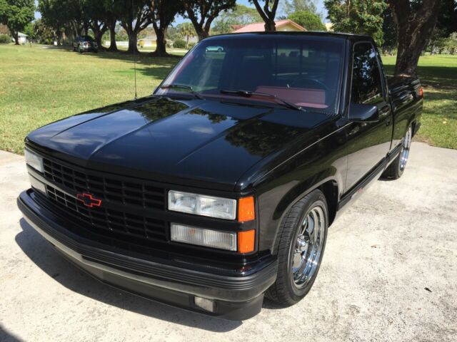 1990 Black Chevrolet C/K Pickup 1500 Standard Cab Pickup