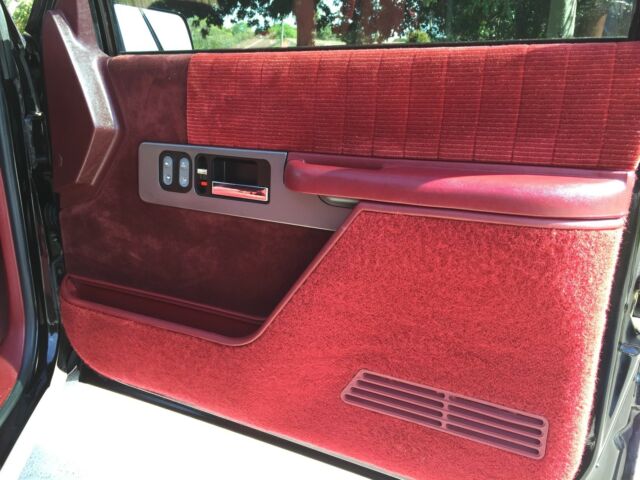 1990 Black Chevrolet C/K Pickup 1500 Standard Cab Pickup