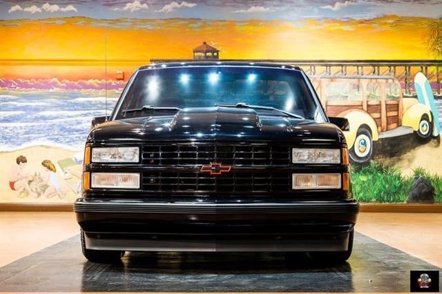 1990 Black Chevrolet C/K Pickup 1500 --