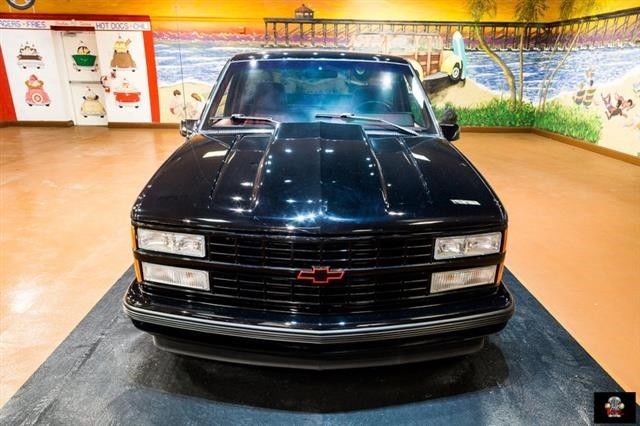 1990 Black Chevrolet C/K Pickup 1500 --