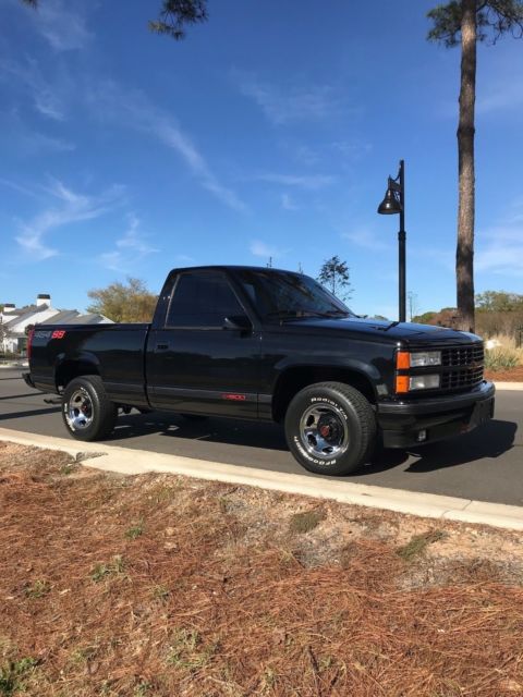 1990 Black Chevrolet C/K Pickup 1500 Standard Cab Pickup