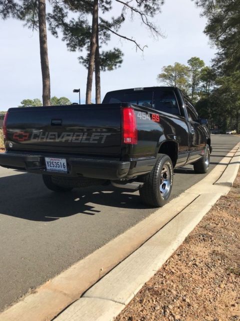 1990 Black Chevrolet C/K Pickup 1500 Standard Cab Pickup