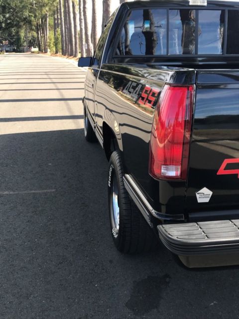 1990 Black Chevrolet C/K Pickup 1500 Standard Cab Pickup