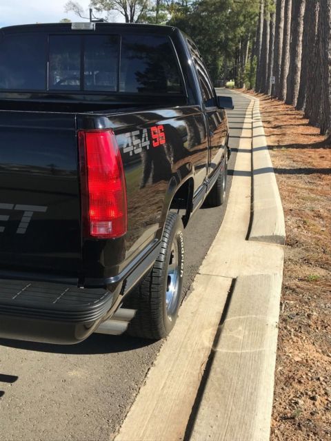 1990 Black Chevrolet C/K Pickup 1500 Standard Cab Pickup
