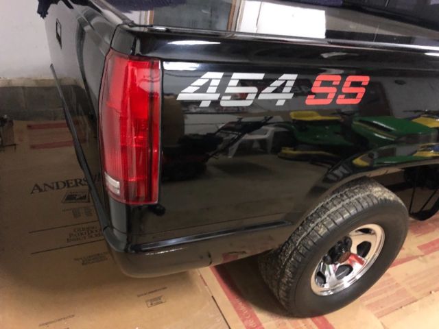 1990 Black Chevrolet Other Pickups Standard Cab Pickup