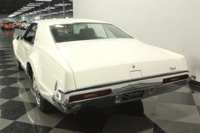 1969 White Oldsmobile Toronado Coupe