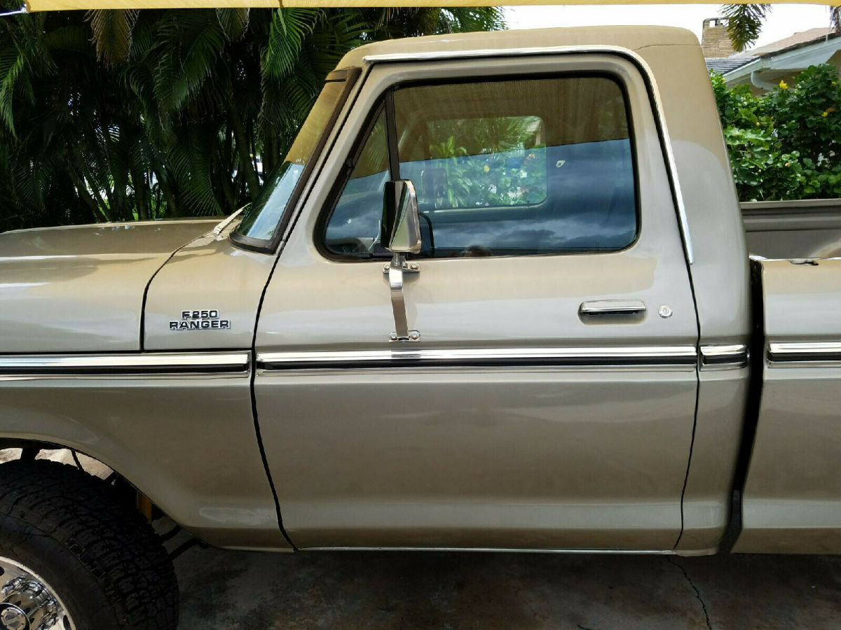 1978 Ford F-250 Standard Cab Pickup