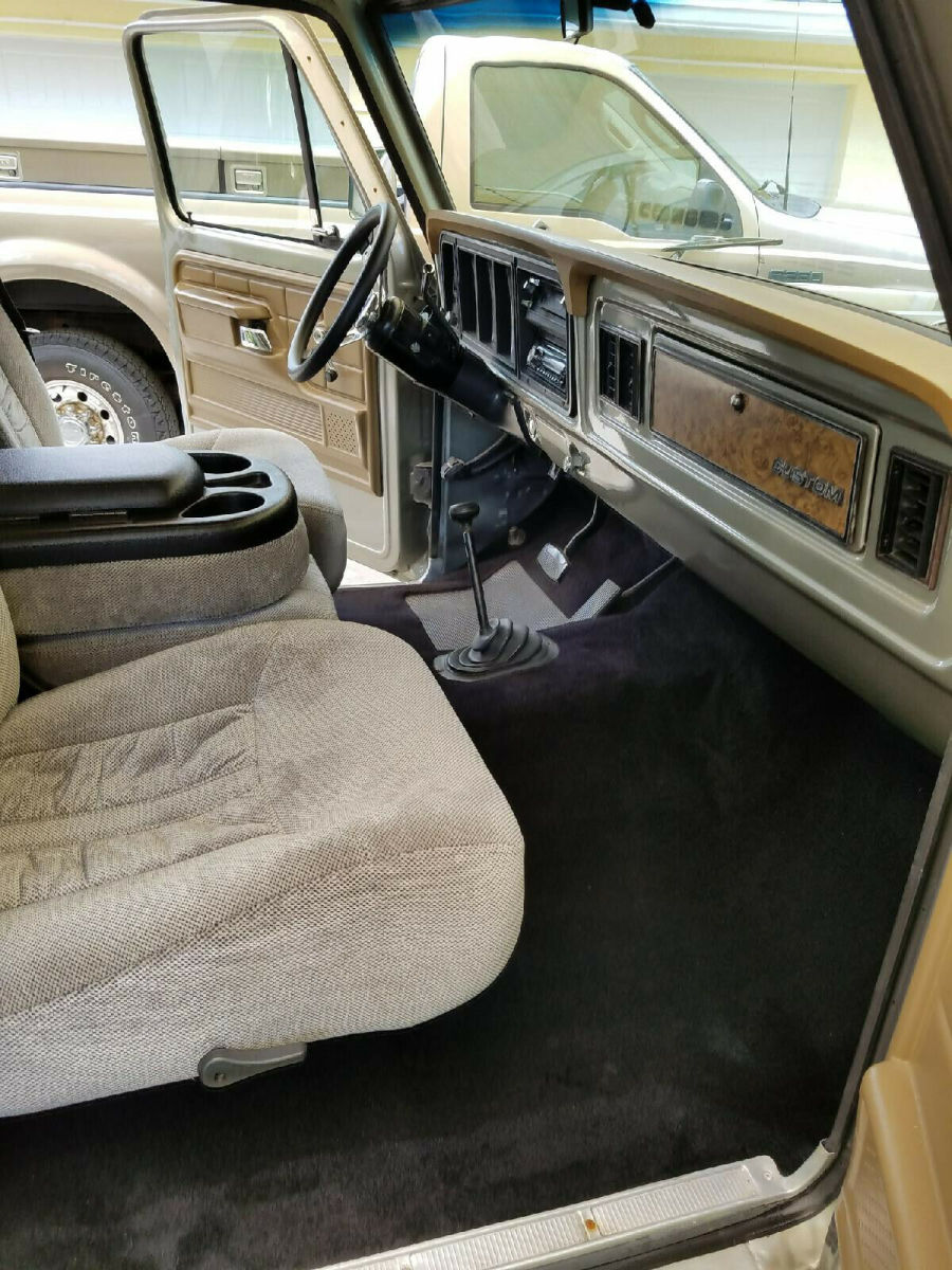 1978 Ford F-250 Standard Cab Pickup