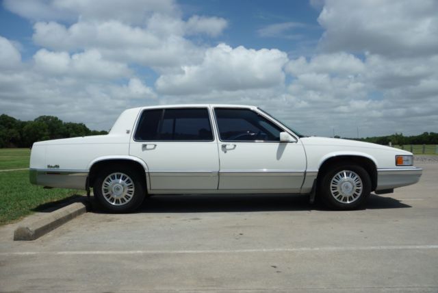1993 White Cadillac DeVille