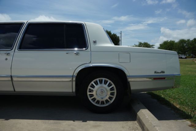 1993 White Cadillac DeVille