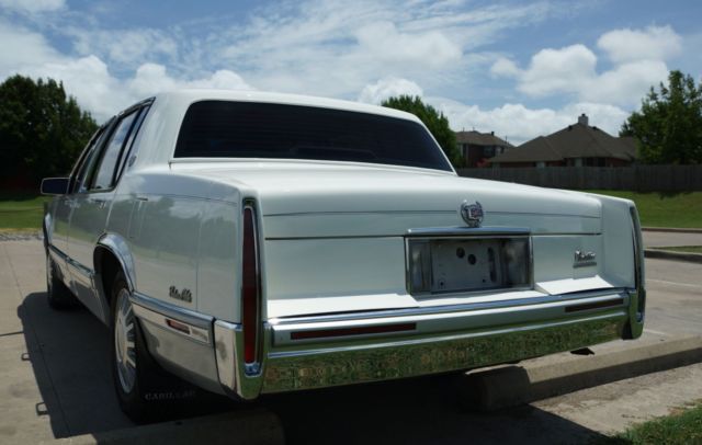1993 White Cadillac DeVille