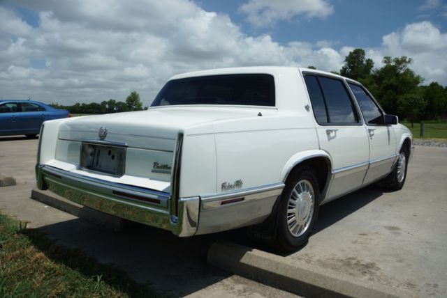 1993 White Cadillac DeVille