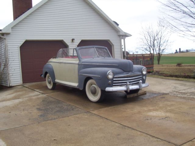 1947 Yellow Ford De Luxe convertible Convertible