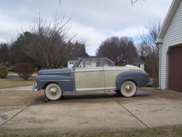 1947 Yellow Ford De Luxe convertible Convertible