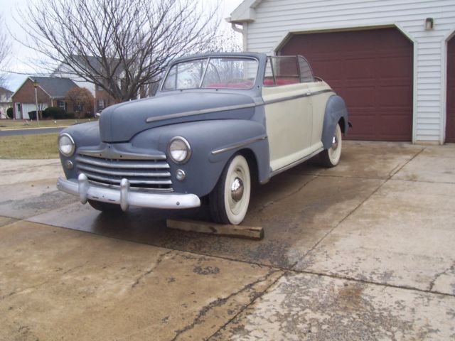 1947 Yellow Ford De Luxe convertible Convertible