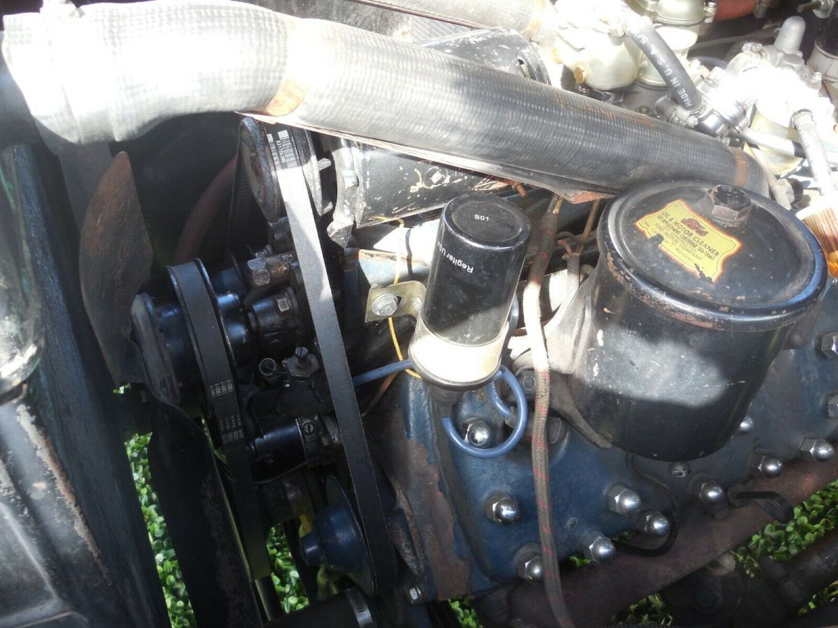 1948 Ford Super Deluxe 2 DOOR SEDAN COUPE