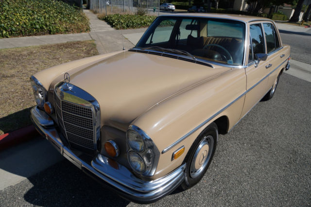 1973 Tan Mercedes-Benz 280SE 4.5 Sedan