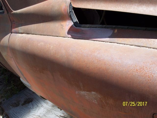 1949 Brown Studebaker Sedan