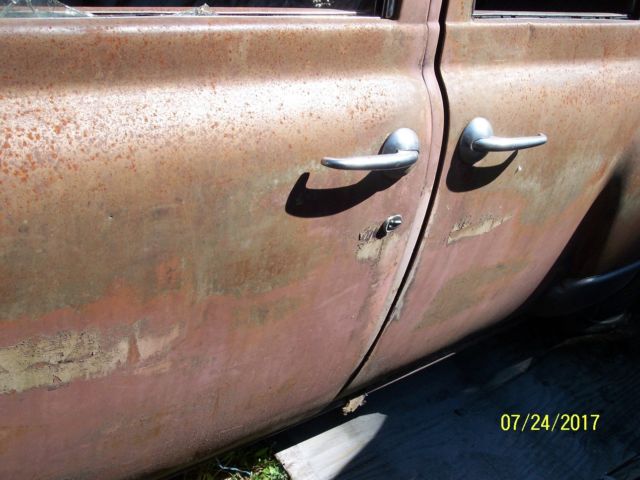 1949 Brown Studebaker Sedan