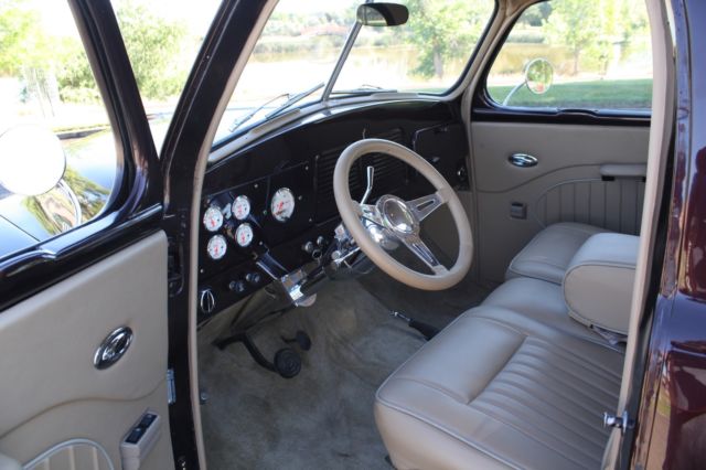 1949 Burgundy Studebaker E5