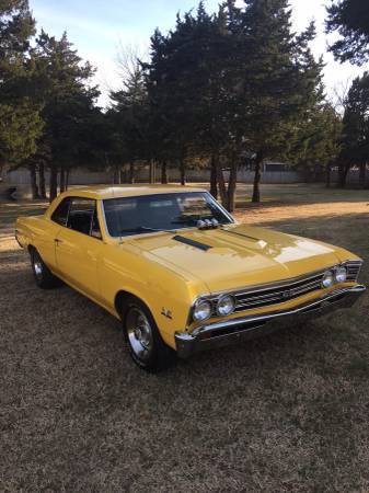 1967 Yellow Chevrolet Chevelle Coupe