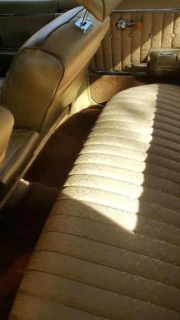 1970 Gold Oldsmobile Cutlass Sedan