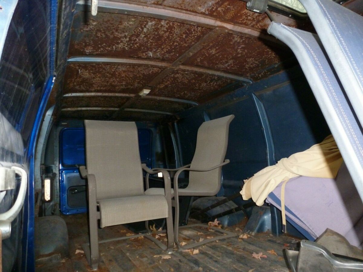 1980 Blue Ford F-350 Extended Passenger Van
