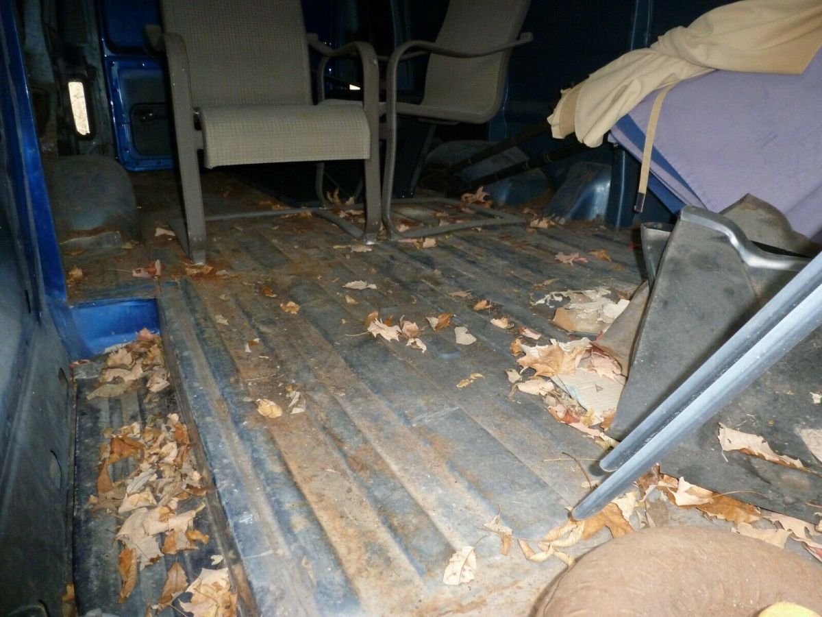 1980 Blue Ford F-350 Extended Passenger Van