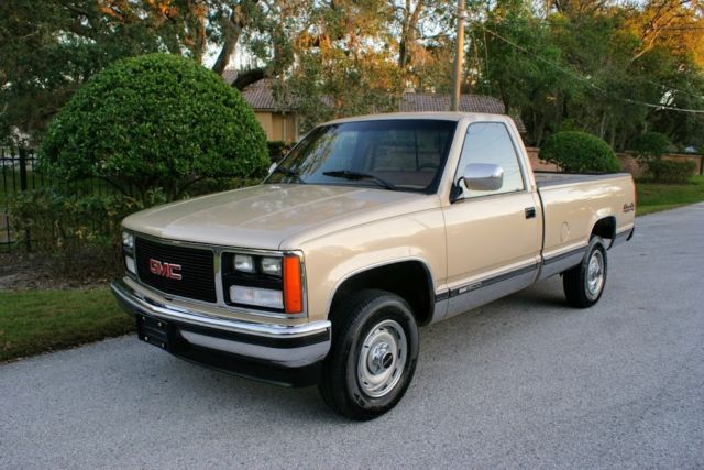 1989 Beige GMC Sierra 1500 Standard Cab Pickup