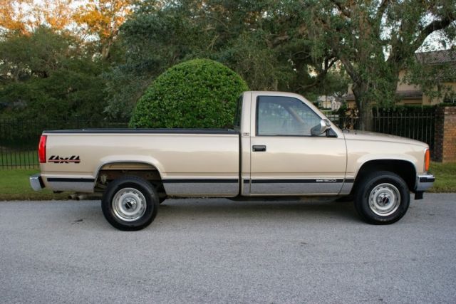 1989 Beige GMC Sierra 1500 Standard Cab Pickup