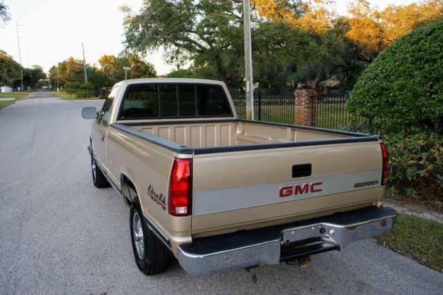 1989 Beige GMC Sierra 1500 Standard Cab Pickup