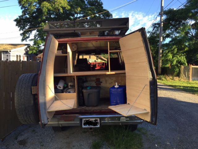 1980 Red Chevrolet G20 Van Van Camper