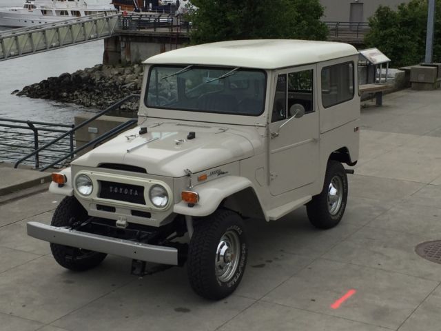 1970 Coronado Beige Toyota Land Cruiser U/K