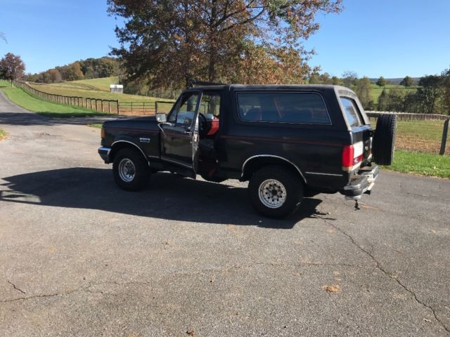 1989 Black Ford Bronco SUV
