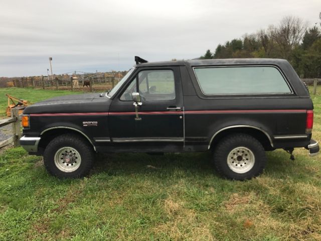 1989 Black Ford Bronco SUV