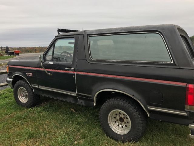 1989 Black Ford Bronco SUV