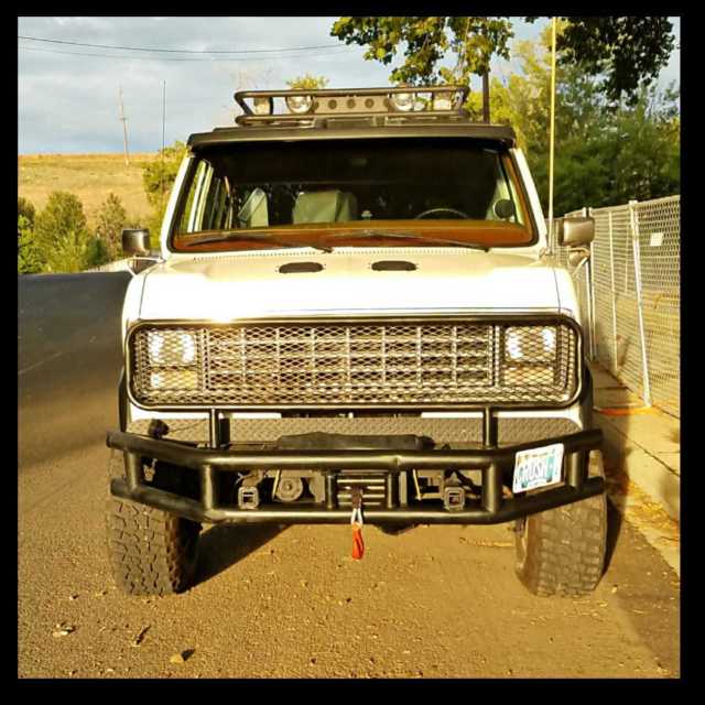 1982 White Ford E-Series Van Standard Passenger Van