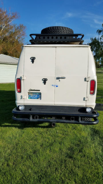 1982 White Ford E-Series Van Standard Passenger Van