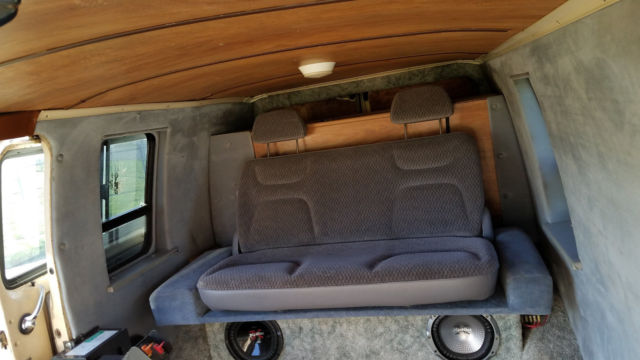 1982 White Ford E-Series Van Standard Passenger Van