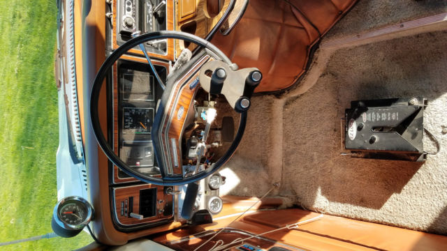 1982 White Ford E-Series Van Standard Passenger Van