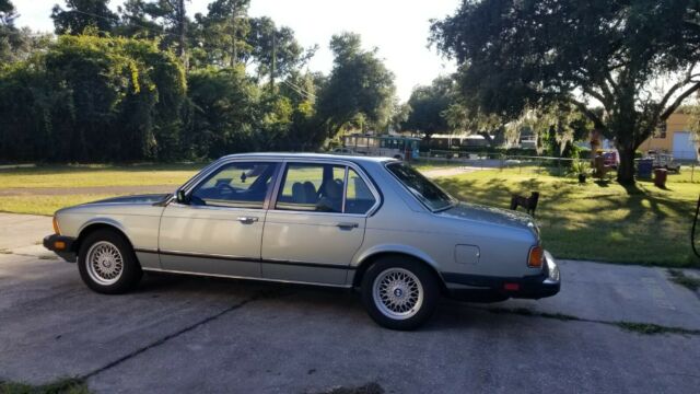 1981 Gray BMW 7-Series Sedan