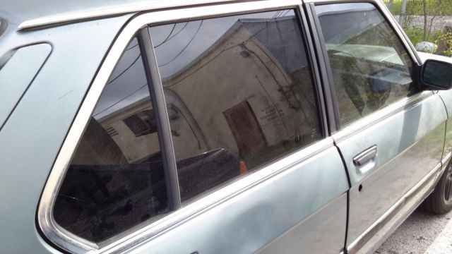 1987 Blue BMW 5-Series