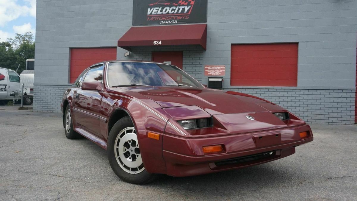 1986 Burgundy Nissan 300ZX Hatchback