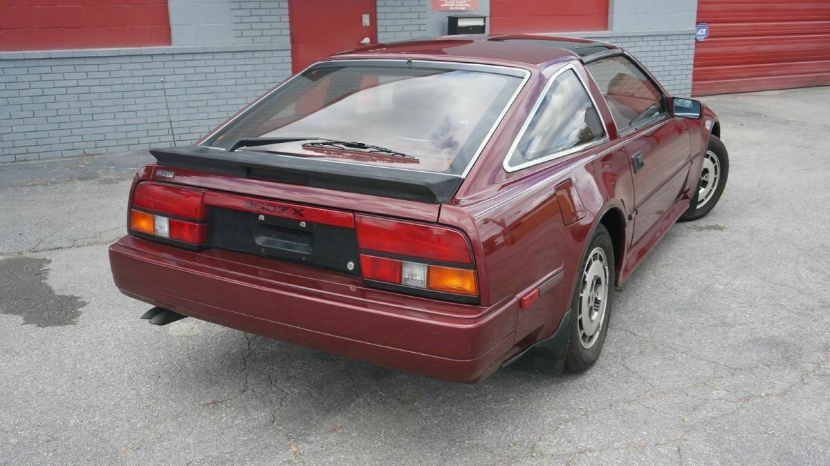 1986 Burgundy Nissan 300ZX Hatchback