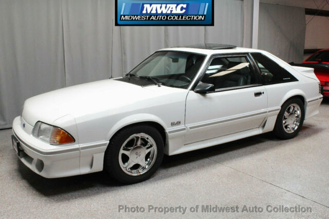 1988 Oxford White Ford Mustang Coupe