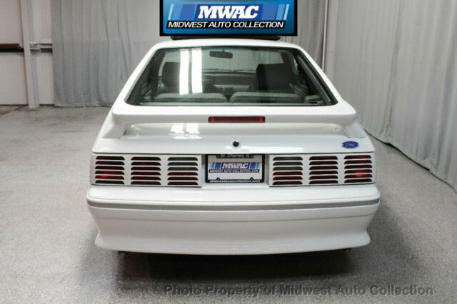 1988 Oxford White Ford Mustang Coupe